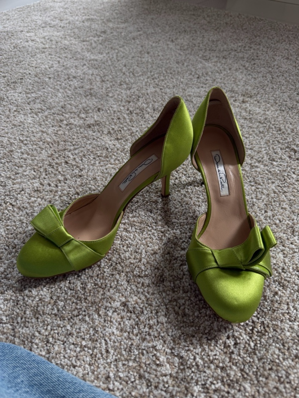 Oscar de la Renta Lime Green Satin D'Orsay Bow Heels